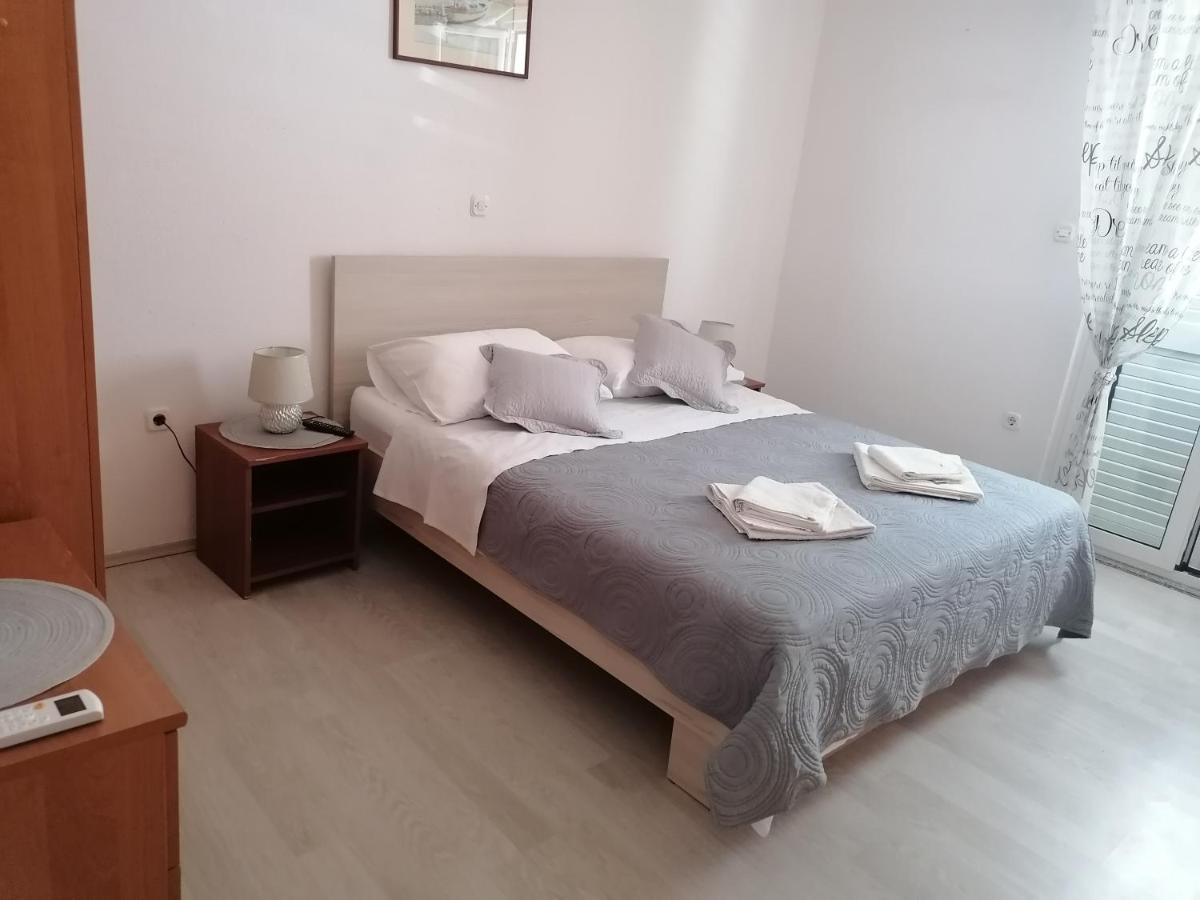 Apartmani Rija 3 Pag Town Kültér fotó