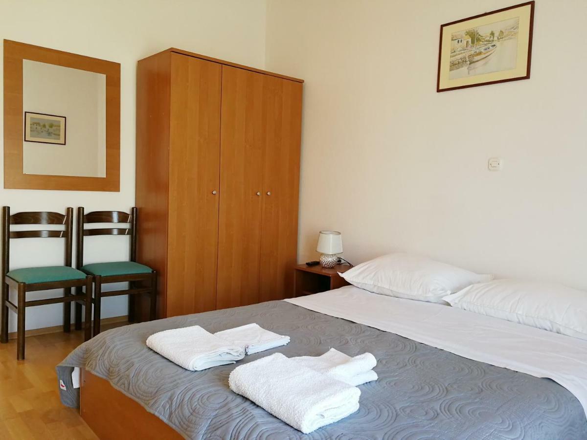 Apartmani Rija 3 Pag Town Kültér fotó
