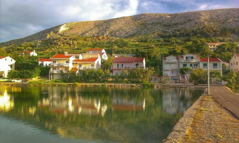 Apartmani Rija 3 Pag Town Kültér fotó